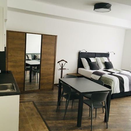 Like Home Apartments Praha Eksteriør bilde